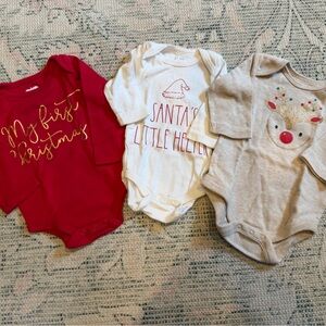Christmas Onesies & Sleeper Bundle – 0–3 Months, Good Condition